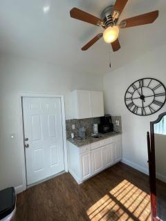 Guest Haven in West Palm Beach - 2