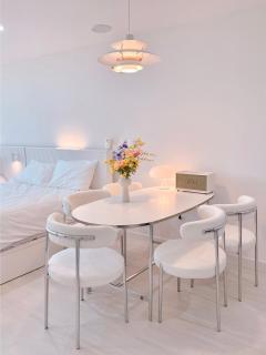 홍대 1초 숙소 - 3