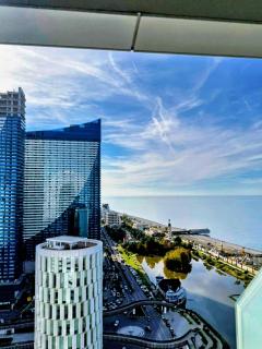 Aura by Alliance Palace - 5