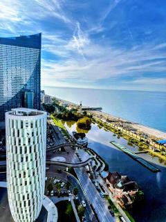 Aura by Alliance Palace - 1