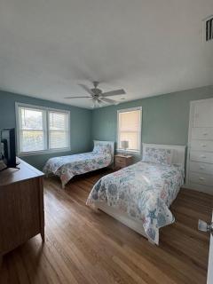 Updated Home Steps to Daytona Beach - 9
