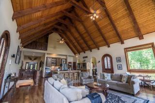 Stoneledge Manor - 7