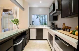 Thoughtfully curated Villa Condesa w AC Terraces - 4