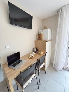 Chambre climatisée et salle de bain privatives, parking - 2