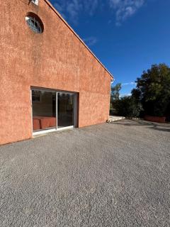 Chambre climatisée et salle de bain privatives, parking - 1