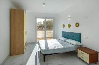 Modern flat with shared pool - 8