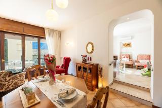 The Lantern Lake View Apartment - 3