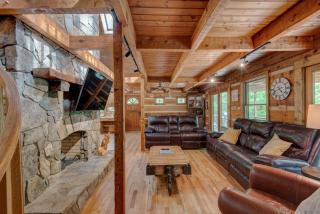 Hidden Creek Cabin - 9