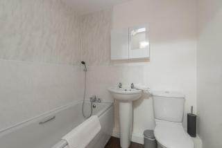 Watson View 4 bed, 2bath, Parking, Garage - 7