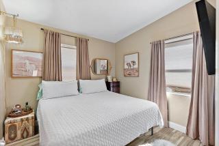 Bohemian Oasis with Sauna and Cold Plunge, 3BR Retreat - 2