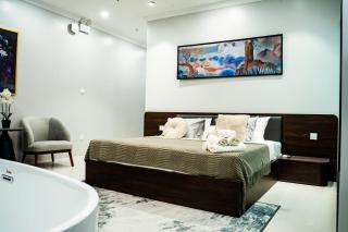 Diamond Light Hotel - 1