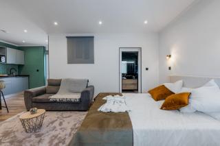 Stylish 1 Bed Room - 8