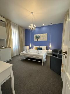 IRIS Garden Rooms - 6