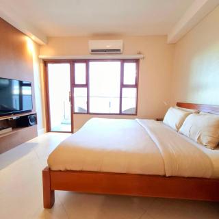 BREATHTAKING BAY AND CITY VIEWS- 1-5 BR Luxury and Superior Condos with, Balcony, Pool, Netflix & Gym- Housekeeping Available - - Manilla - 9