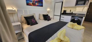 Modern studio with sea view und large roof terrace - 4