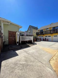 Sunlit Surf House 4BR Downtown Walk to beach - 3