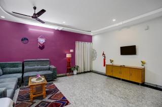 Hotel O AMR Home Stays - 4