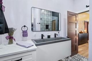 Stay at ATX Historic French Royal Estate at Capitol, Downtown! - 3