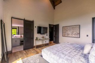 Bucks and Bunnies at Eagles Nest - 3