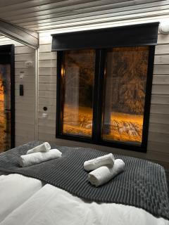 Santa Elves Cabin - 9