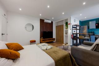 Stylish 1 Bed Room Studio Flat - 9