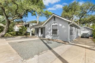 2025 Renovated Scholars Historic Home at UT - 1