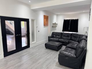 Luxury home 5 bedroom 3 bathroom games room parking - 3