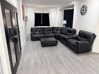 Luxury home 5 bedroom 3 bathroom games room parking - 2