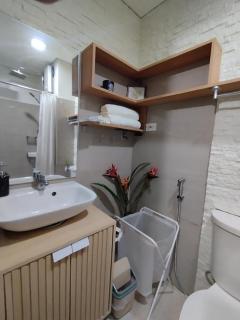 R Cabin - Shore Residences - 2
