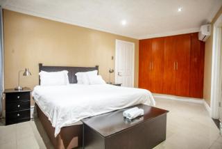 Luxury stay at The Sails - 4