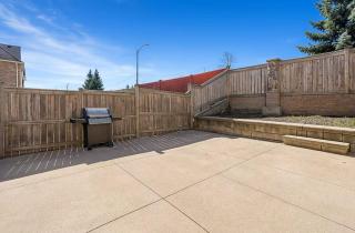 Comfortable Brampton Getaway 3BR, 3BA, 4 Beds - 5