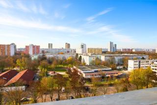 Gemütliches 3-Raum Apartment mit Boxspringbetten, vollausgestattet Küche, Balkon, WLAN, 40 Zoll HD-TV, Parkplätze - 1