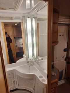 Proboost Arctic Center Cosy Caravan - 6