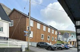 Midbrekkan Guesthouse - 0