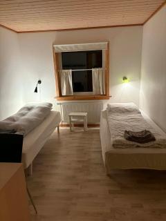 Midbrekkan Guesthouse - 4