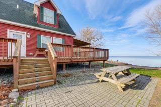 Spacious Family Winter Retreat on Oneida Lake! - 8