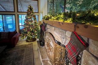 Waterfront Gem on Lake Martin with Kayaks and Dock! - Eclectic - 6