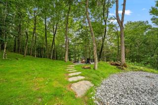 Ascent A-Frame at Calm Ridge Treehouses - 1