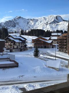 Appartement 3 chambres balcon vue montagne centre station - 5