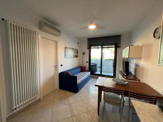 Palm Grove House - 7