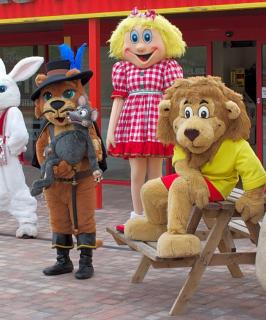 Sam's Caravan Hire - 2