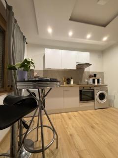 T2 moderne et chaleureux près du centre du marché de Noël - 2