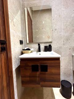 Central Victor Hugo Studio near Gueliz Wi-Fi - 9