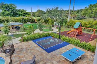 Luxury 8-BR with Pool Basketball Volleyball - 9