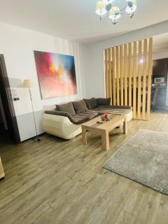 Silver Mountain C24 Royal - 6