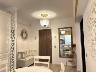 SkyView Luxury Apartment - 6