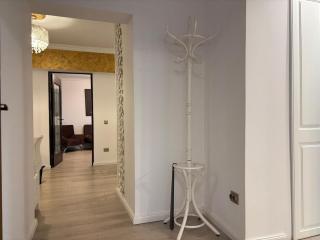 SkyView Luxury Apartment - 5