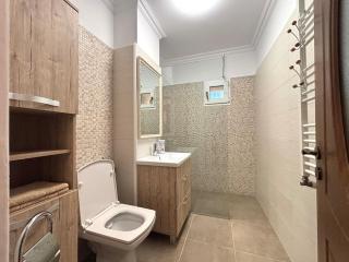 SkyView Luxury Apartment - 2