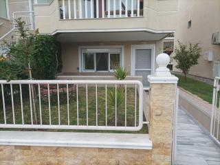 Beachfront apartment for a comfortable vacation - 0