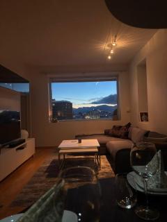 Stylish City Apartment with Panoramic Views - 7